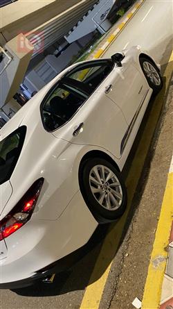 تۆیۆتا کامری